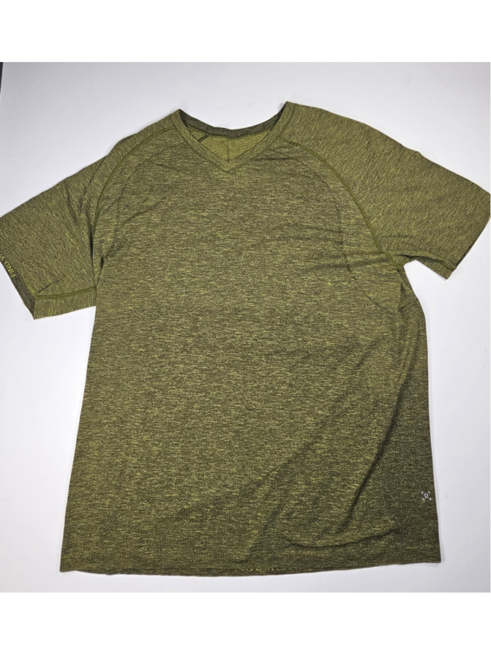Lululemon Men’s Large Metal Vent Tech Shirt Green Heather Short Sleeve Athletic